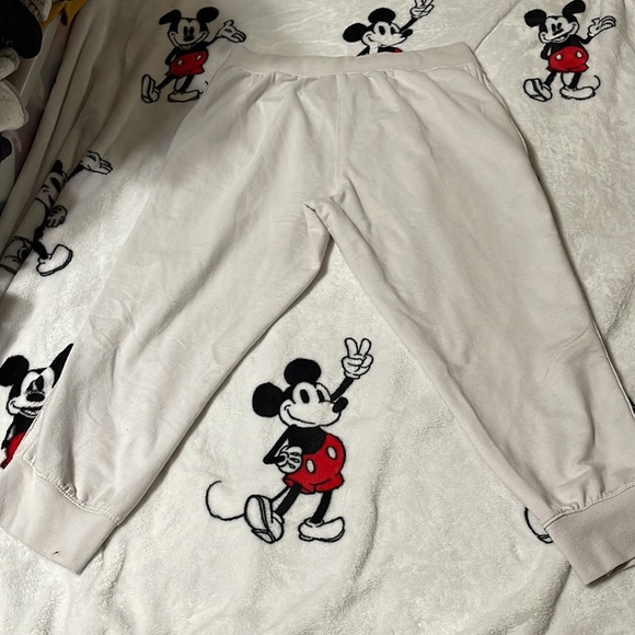 Champion Jogger Capri - Picture 11 of 11